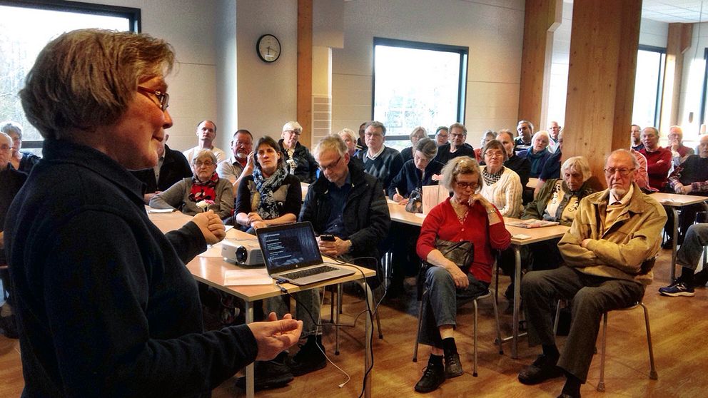 70 personer fanns på plats på mötet i Älmtamåla, norr om Holmsjö.