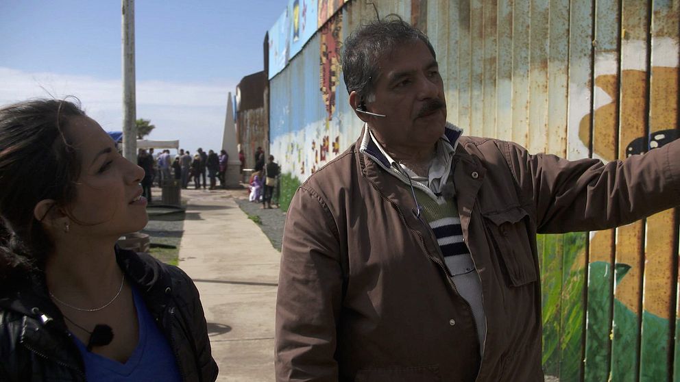 Khazar Fatemi möter människor som lever kring gränsen mellan USA och Mexiko.