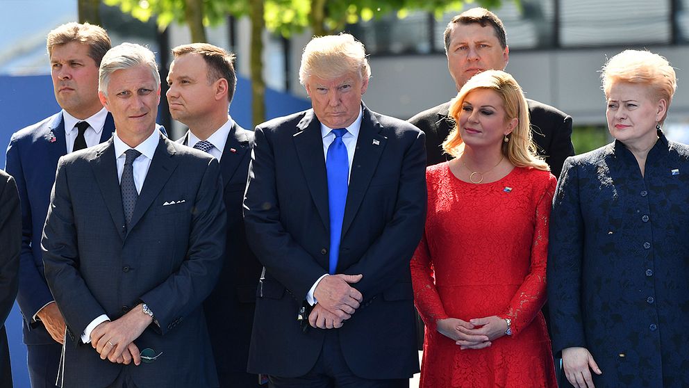 Donald Trump (mitten) tillsammans med belgiska kung Philippe, Kroatiens president Kalinda Grabar-Kitarovic och Litauens Dalia Grybauskaite vid Natos högkvarter.