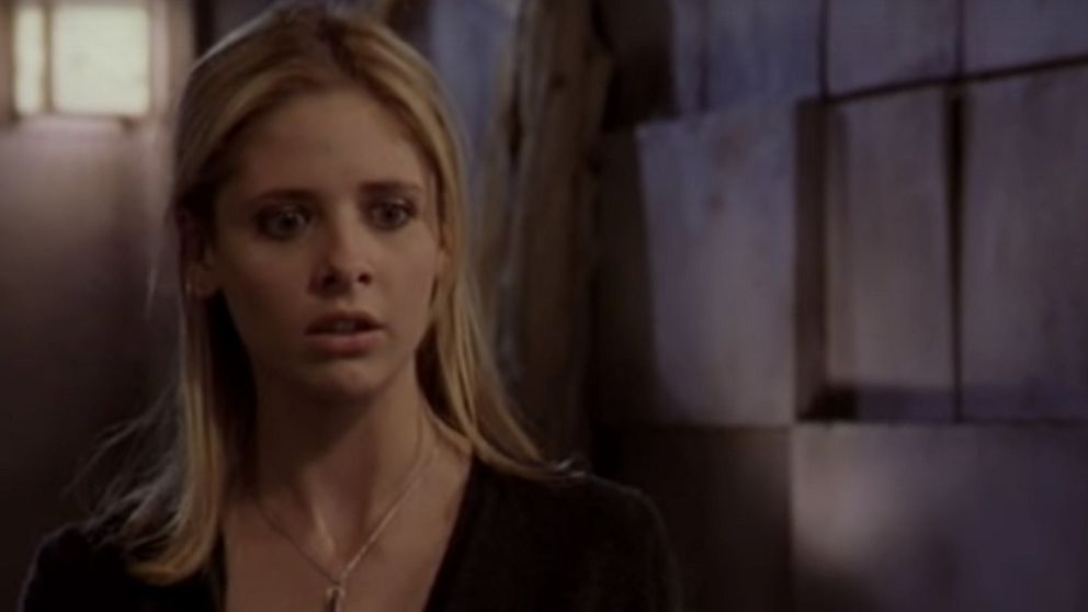Sarah Michelle Gellar som Buffy the vampire slayer.