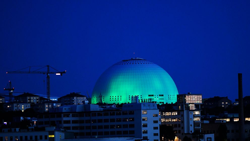 Globen i Stockholm lystes upp i grönt på fredagskvällen.