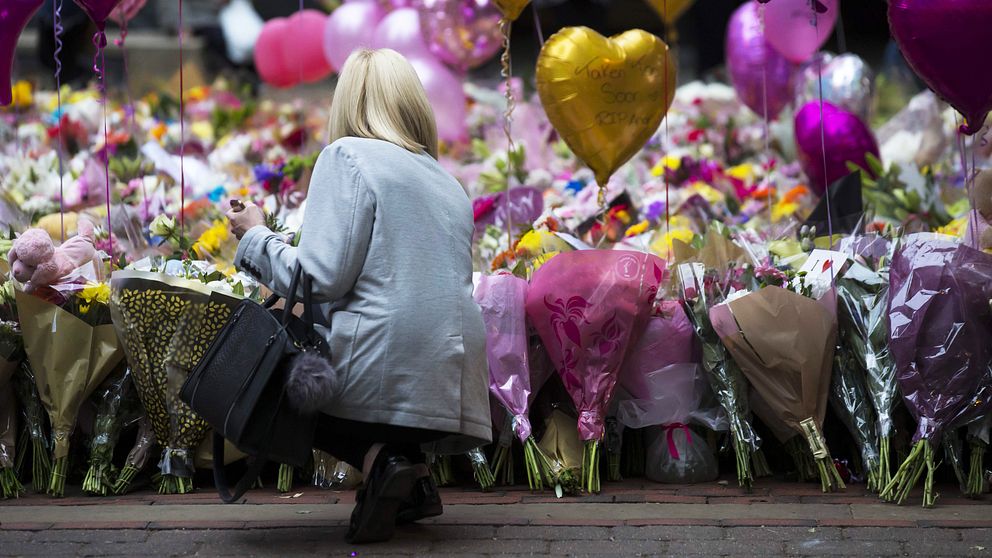 St Ann's Square i Manchester har blivit en minnesplats för offren.