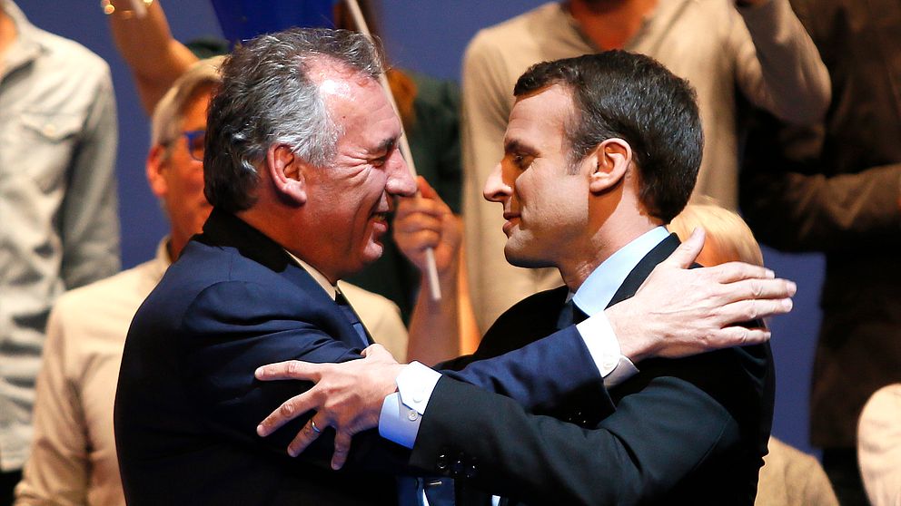 François Bayrou var en viktig allierad under Emmanuel Macrons valkampanj. Bild från presidentvalrörelsen i april.