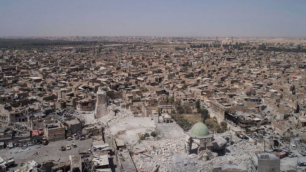 Irakiska styrkor säger sig ha intagit den förstörda al-Nurimoskén i Mosul från IS.