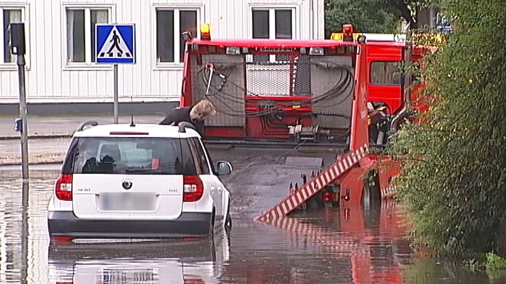 Lokala översvämningar drabbade Umeå efter mycket regn natten till den 13 augusti.