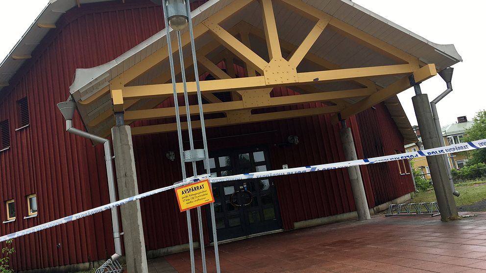 Katolska kyrkan i Luleå avspärrad med polisavspärrning.