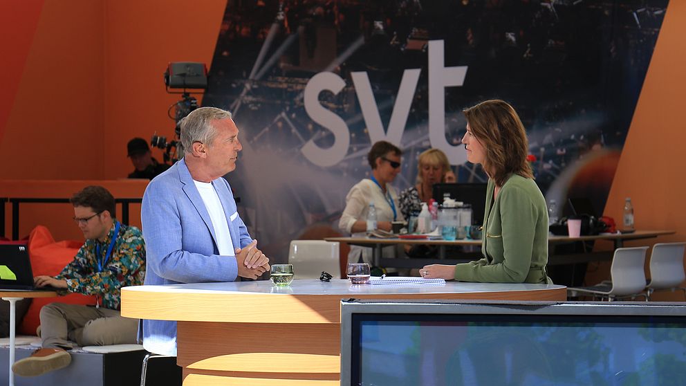 Claes Elfsberg på SVT:s scen i Almedalen.