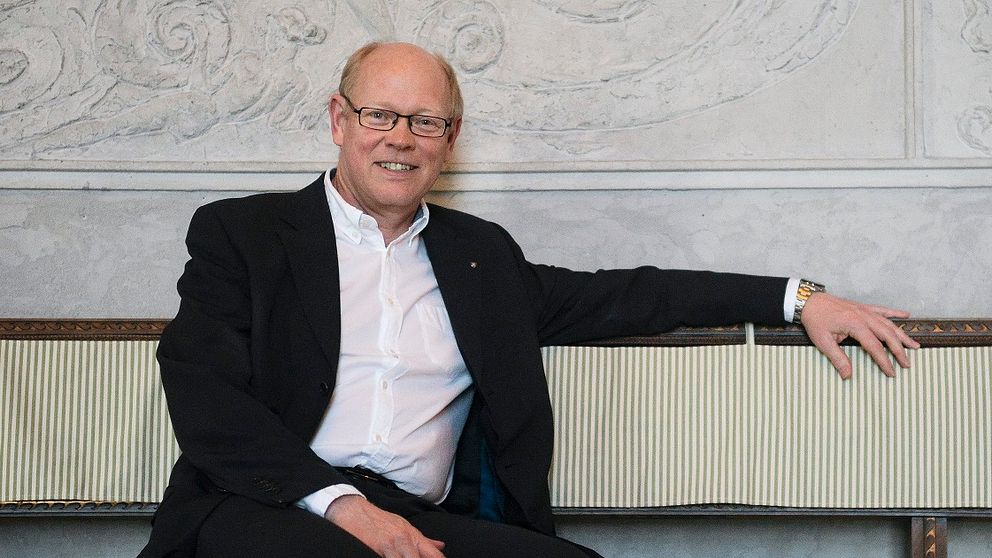 Här är kommuncheferna som fått miljoner i fallskärmar | SVT Nyheter