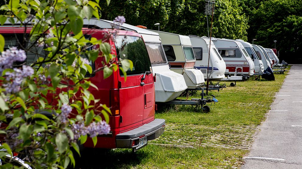 Husvagnar på Bredäng camping i Stockholm.