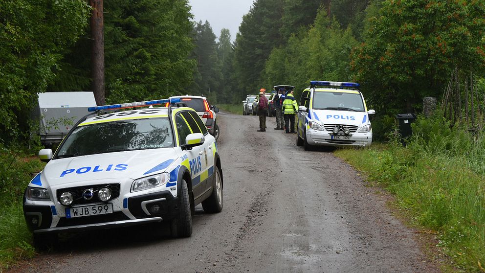 Hundföraren hyllar nu sin kollega, hunden Attack, som hittade 6-åringen som försvann utanför Hudiksvall i söndags.
