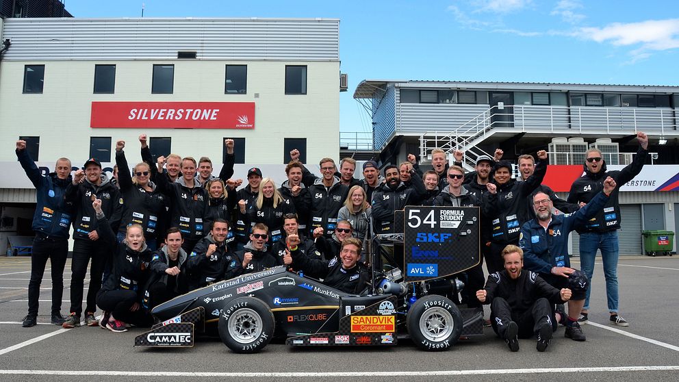 Karlstads universitets ingenjörsprojekt Clear river racing tog en hedrande tredjeplats när Formula student avgjordes på den anrika racingbanan Silverstone i helgen.