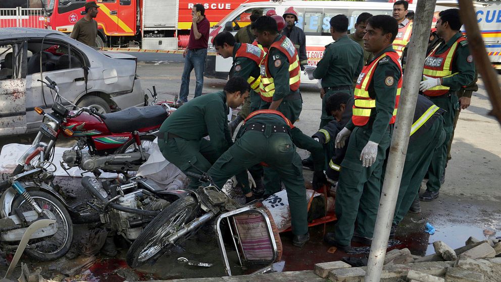 Bomdåd i Lahore dödade minst 26 människor.
