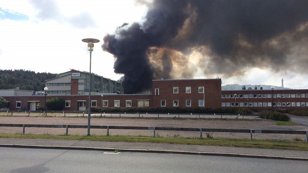 Brand i en industrilokal i Åbro industriområde i Mölndal.