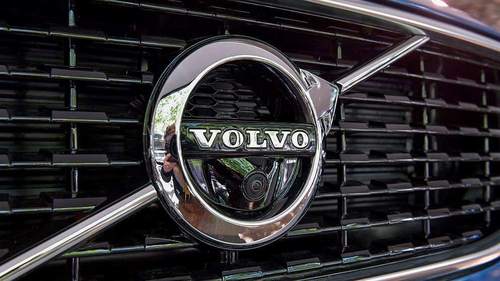 Den svenska biljätten Volvo Cars ska göra motorer till Geely.