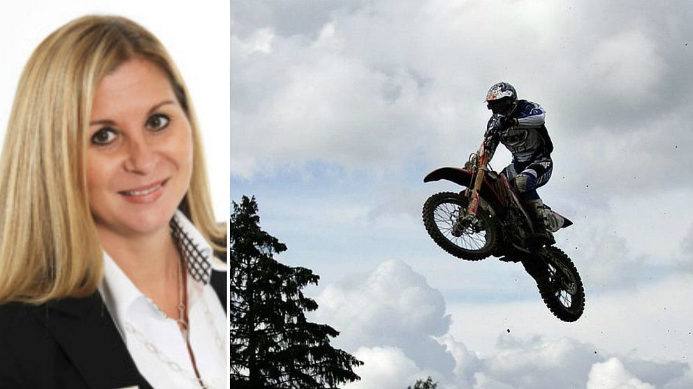 porträtt Annika Pettersson och motocrossförare som gör ett hopp