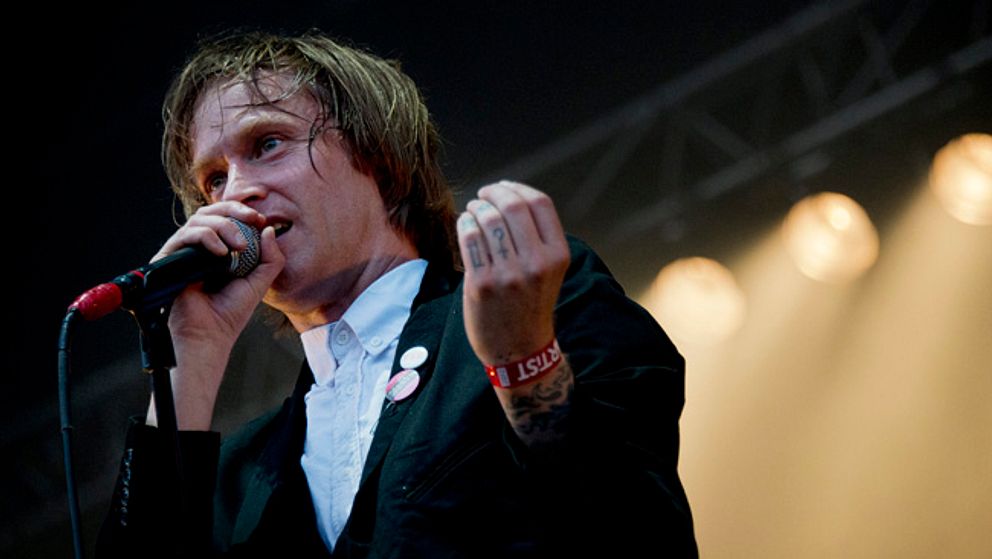 En av de konstnärliga ledarna för  U x U-festivalen är Dennis Lyxzèn. Om han kommer spela själv är oklart.