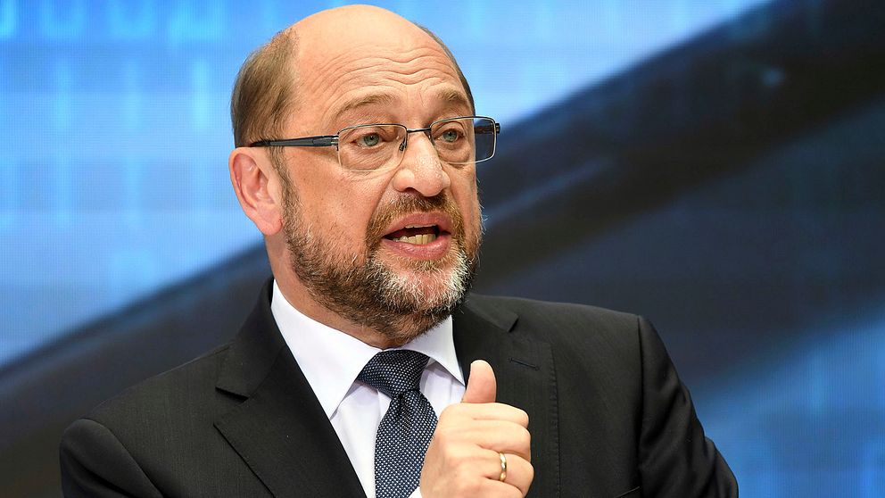 Den socialdemokratiske utmanaren Martin Schulz kämpar hårt för att rucka på Merkels ställning.