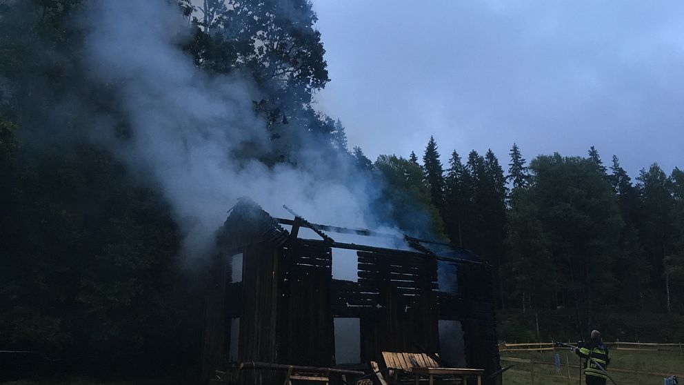 Torp ur TV4-produktionen Farmen eldhärjades