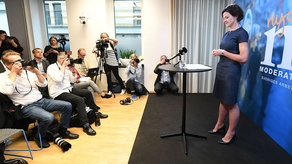 Anna Kinberg Batra meddelade på en pressträff på fredagen att hon avgår som Moderaternas partiledare.