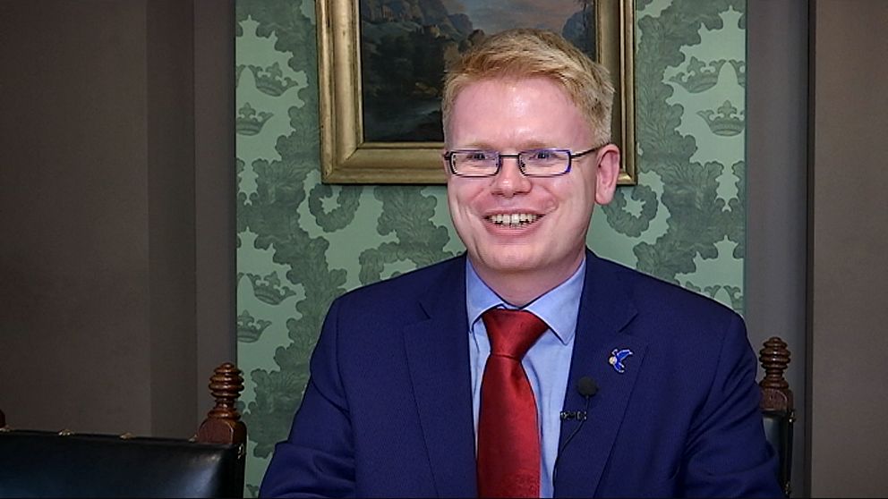 Enligt Hendrik Mäkeler, förste antikvarie vid Uppsala universitets myntkabinett, är det ovanligt att gamla mynt blir ogiltiga att växla in på banken, när de ersatts av nya.