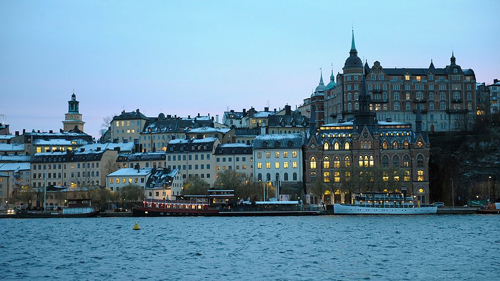 Utredningen inleddes för ett år sedan när en kvinna anmälde en våldtäkt på en hotellbåt på Söder Mälarstrand.