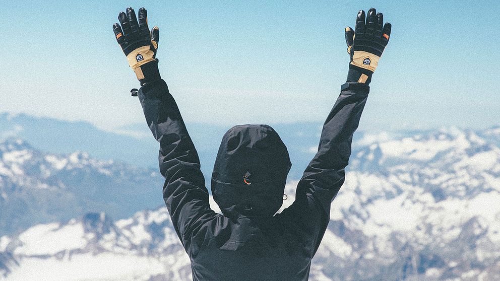 Emma Svensson på toppen av Elbrus.