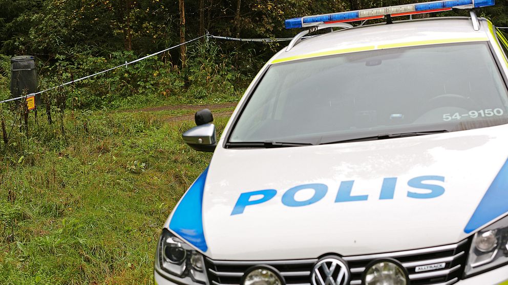 Polisbil och avspärrning misstämkt mord i Strömstad