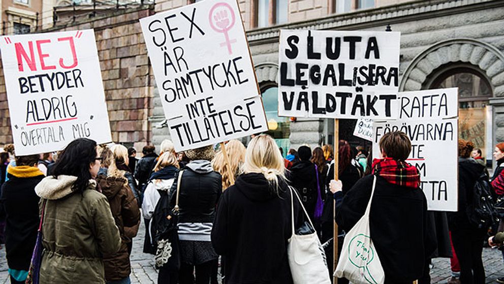 Demonstranterna vill förändra sexualbrottslagstiftningen.