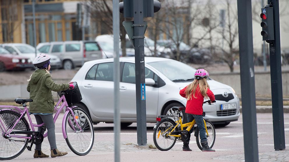 Barn på cykel