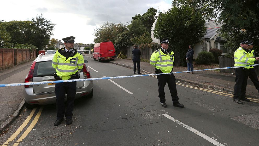 Ännu en man har nu gripits i utredningen av tunnelbanebombem i Parsons Green. Polisen spärrade i går av en gata i sydvästra London.