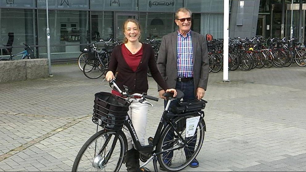 Rebecka Hovenberg (MP), Elcykel och Gunnar Broman (L).