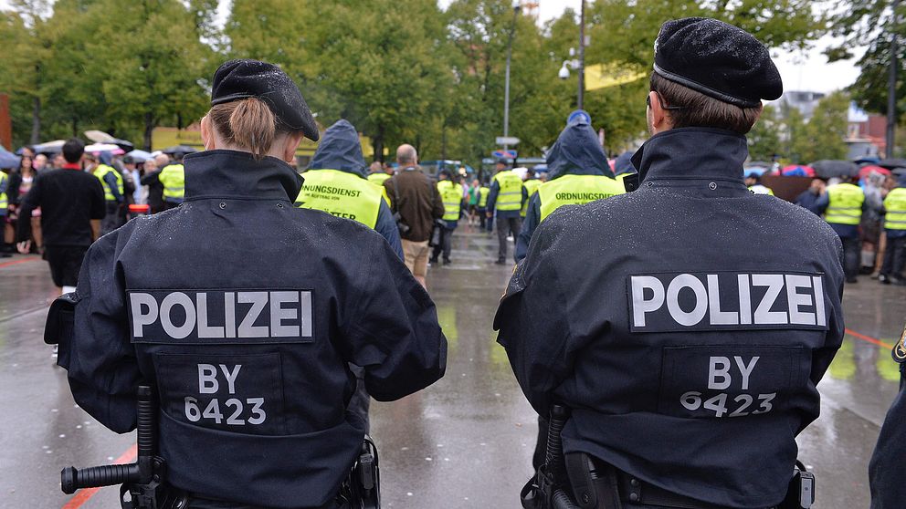 Tyska poliser på plats under Oktoberfest i München.