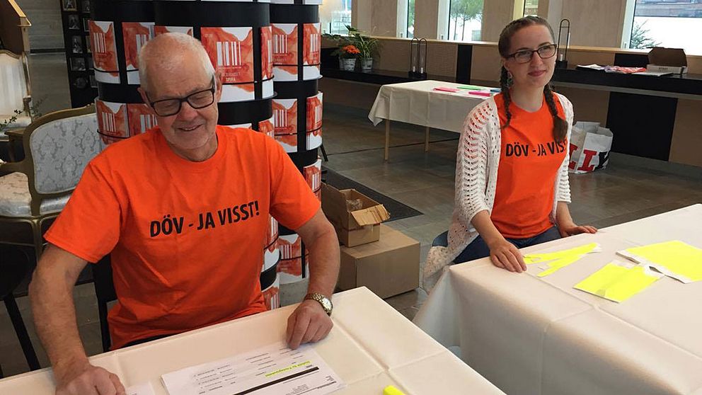Lars-Erik Carlsson och Jessica Bartel hälsar välkomna