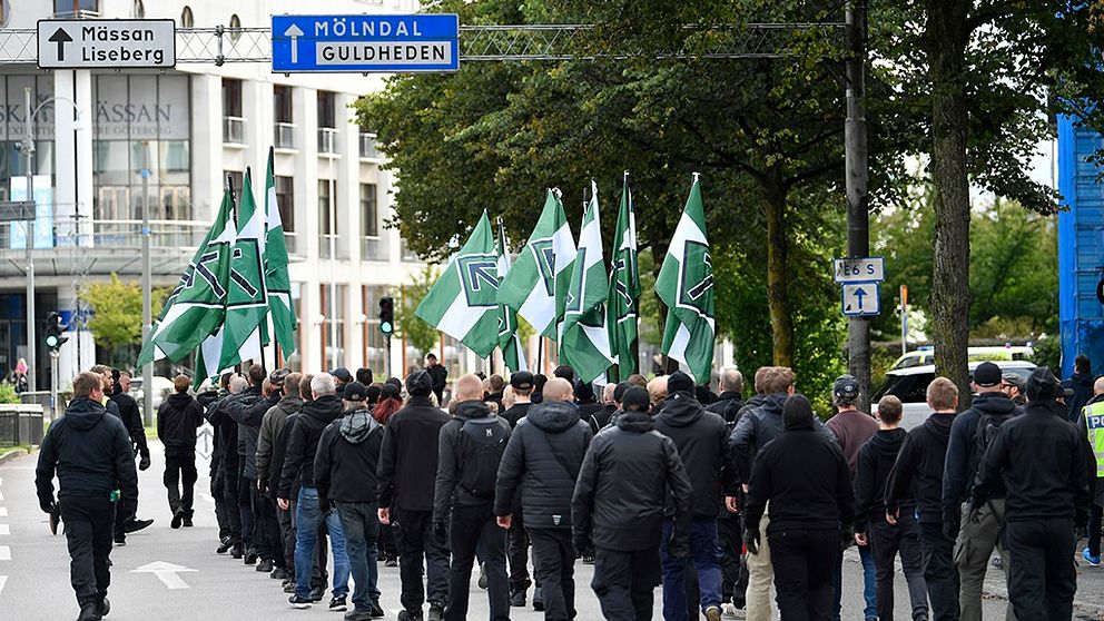 Omkring 20 personer har anhållits efter nazistdemonstrationen i Göteborg.