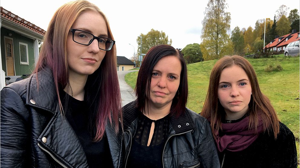 Nöjesresan till Stockholm förvandlades till en mardröm för systrarna Jessica Dahlin, Maria Jönsson och Cecilia Hultquist när det hamnade mitt i terrorattentatet i på Drottninggatan.  Att de haft varandra som stöd har varit avgörande för hur de kunnat hantera chocken och traumat efter upplevelserna.