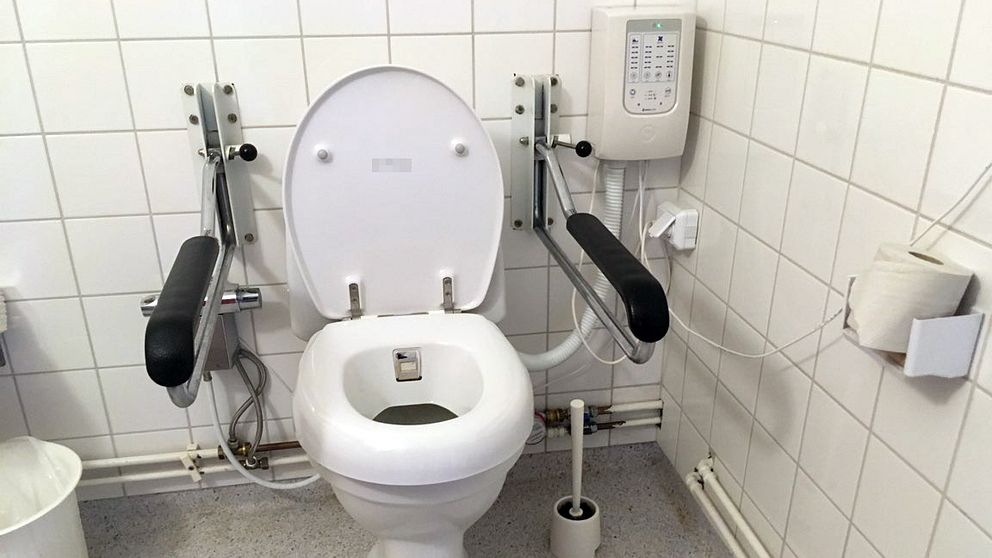 högteknologisk toalett