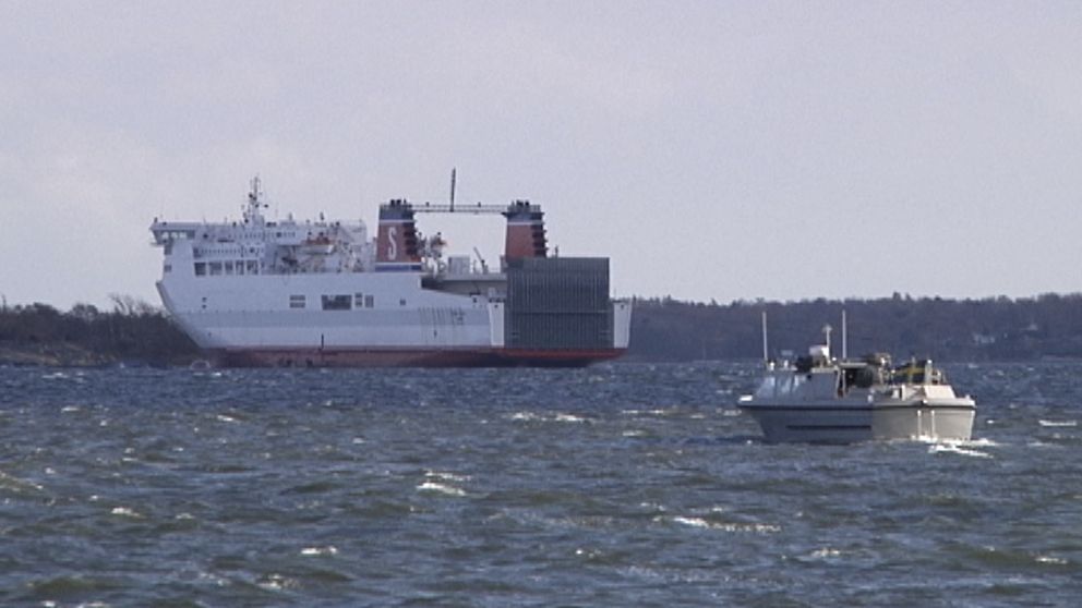 En färja slet sig i Karlskronas hamn under stormen den 28 oktober.