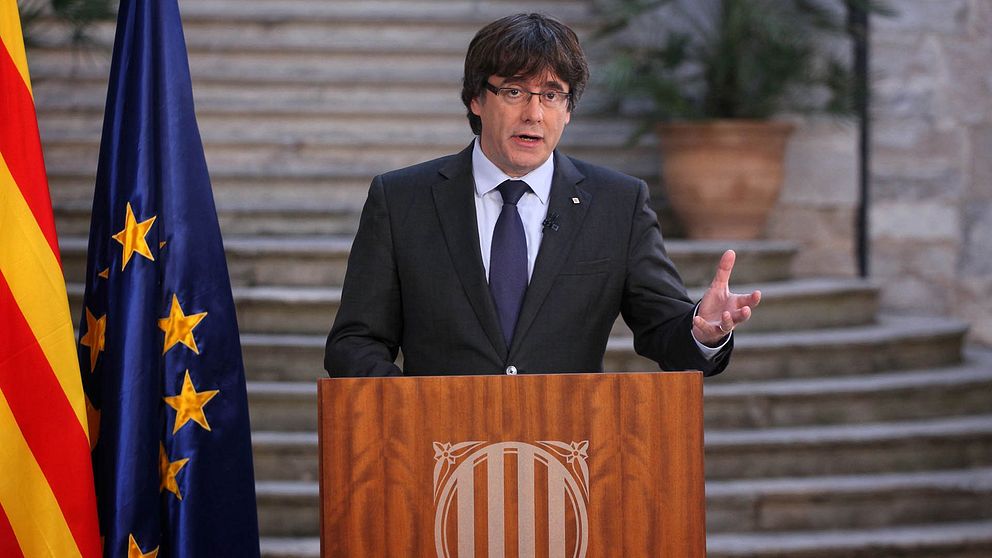 Kataloniens avsatte regionpresident Carles Puigdemont i ett tv-sänt tal i Girona på lördagen.