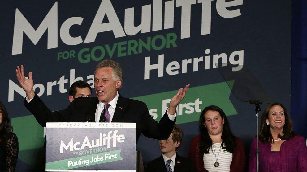 Terry McAuliff besegrade en Tea Party-kandidat