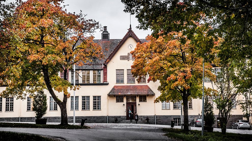 Eleven på Lundsbergs internatskola strax utanför Storfors åtalades för bland annat kränkande fotografering.