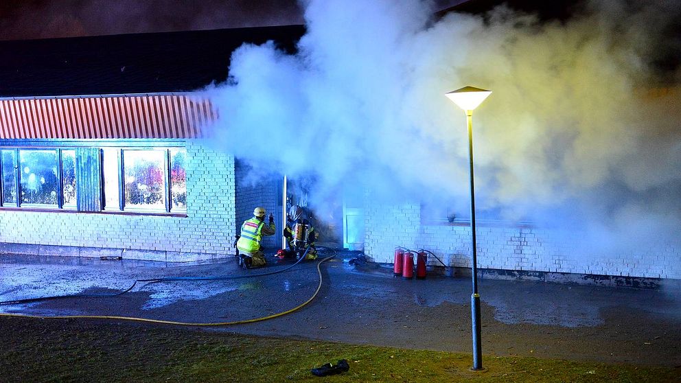 En brand bröt på torsdagkvällen ut i Tamburinens skola i Norrköping