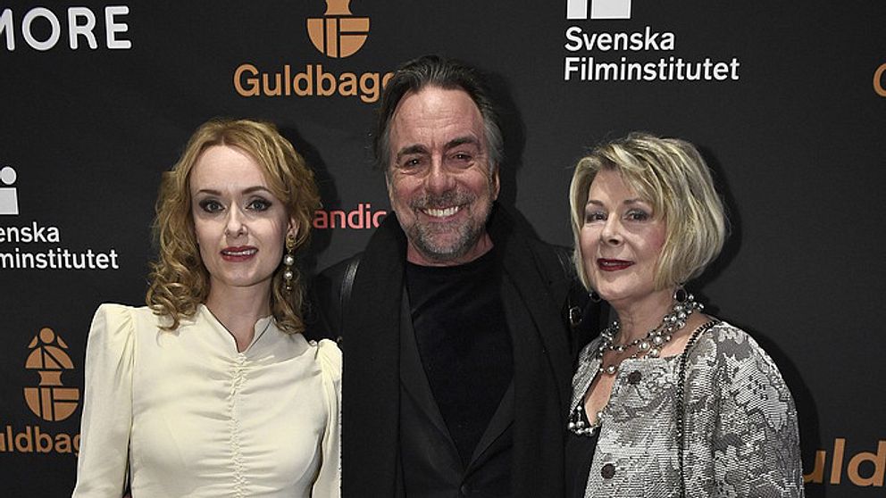 Rebecka Hemse och Rikard Wolff med sällskap anländer till Guldbaggegalan 2017 på Cirkus i Stockholm.