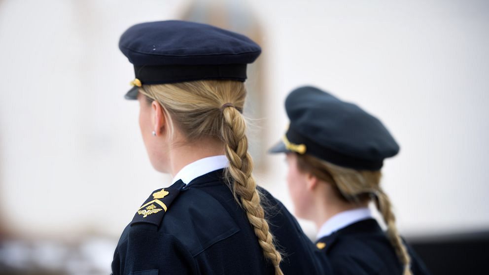 Det kommer att dröja ända till 2032 innan var tionde yrkesofficer i Sverige är kvinna.