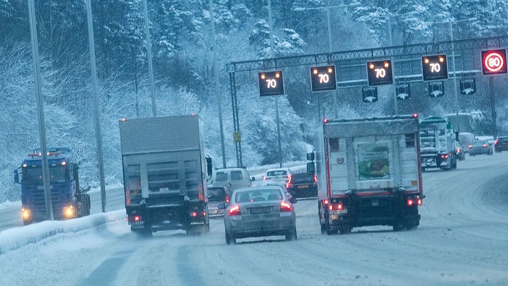 Bilkö i snö.