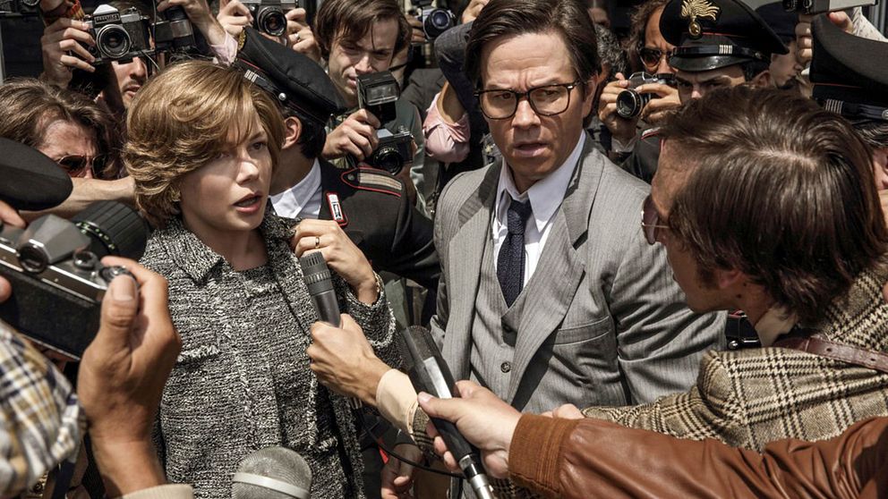 ”All the money in the world”, filmen som tidigare hade Kevin Spacey i huvudrollen, kritiseras efter att manliga Mark Wahlberg fått 1.500 gånger mer i lön än kvinnliga Michelle Williams.