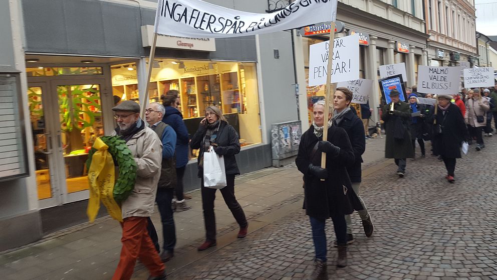 Demonstration mot spårvagnarna i Lund