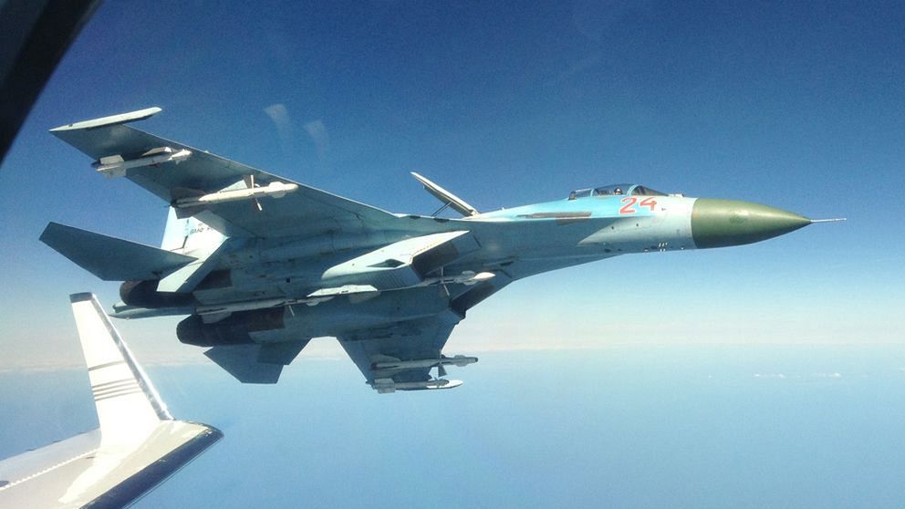 Rysk Su-27 fotograferad på nära håll från svenskt signalspaningsflygplan
