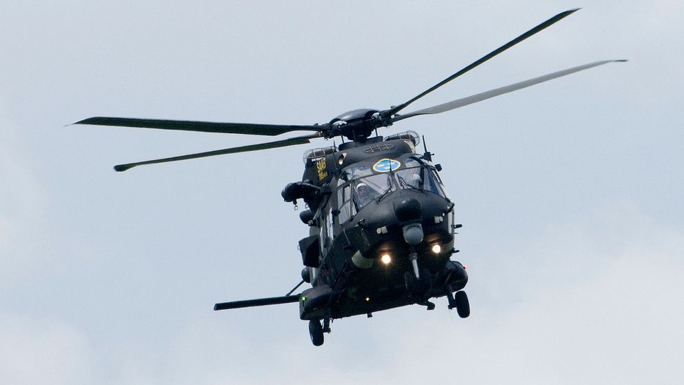 Helikopter 14 ( HKP 14 ) i luften på Försvarsmaktens flygdag på Malmens flygfält utanför Linköping för åtta år sedan.