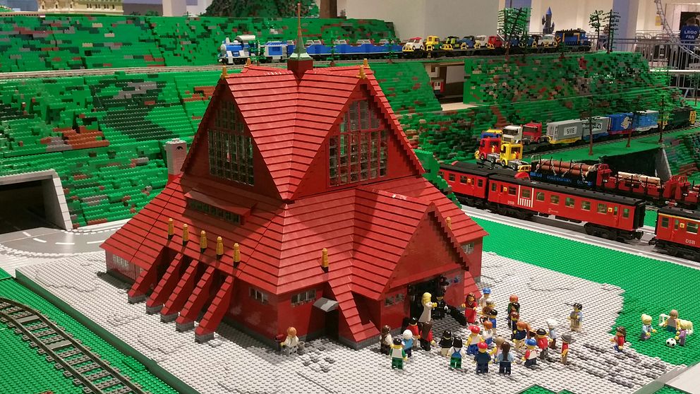 kiruna kyrka byggt i lego