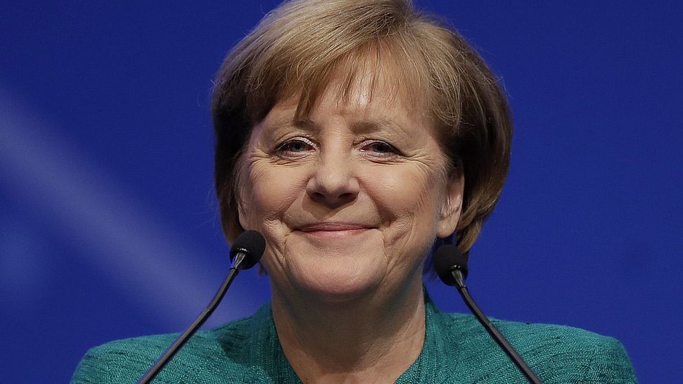 Angela Merkel har stöd i CDU:s partistyrelse för sitt förslag av Annegret Kramp-Karrenbauer till ny generalsekreterare i CDU.